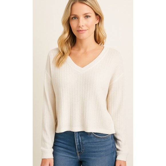 Hollister Off-White Fuzzy Ribbed Stretch Knit Cropped V-Neck Sweater SZ Small - Picture 1 of 9